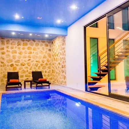Villa Gala Acik Ve Kapali Havuzu Bulunan Lueks Kas